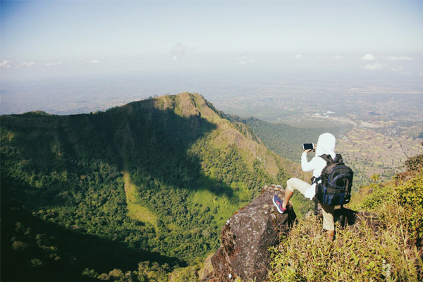 hiking-01